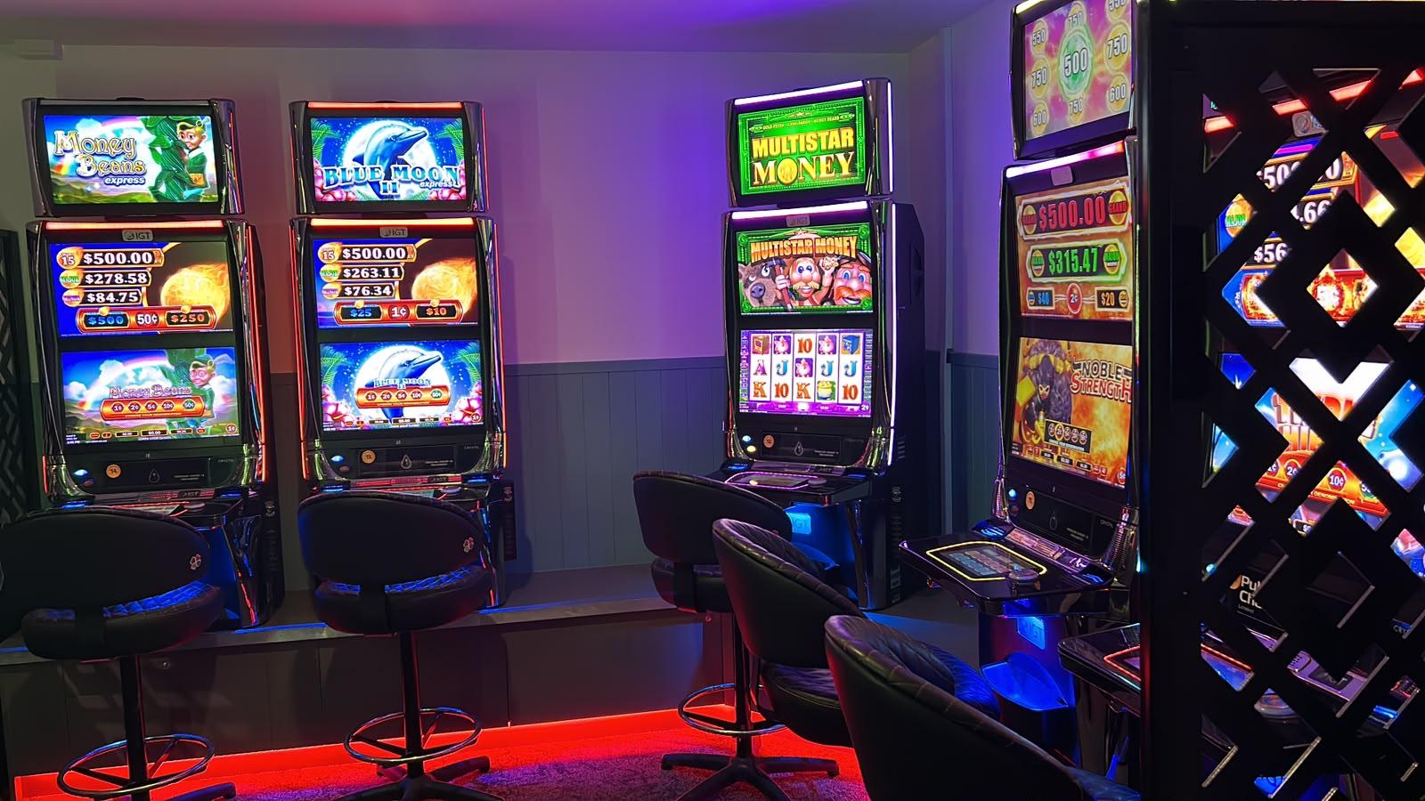 Gaming slots